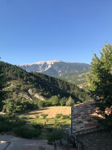 La Baptistine Face Au Ventoux La Clue Plaisians 外观 照片